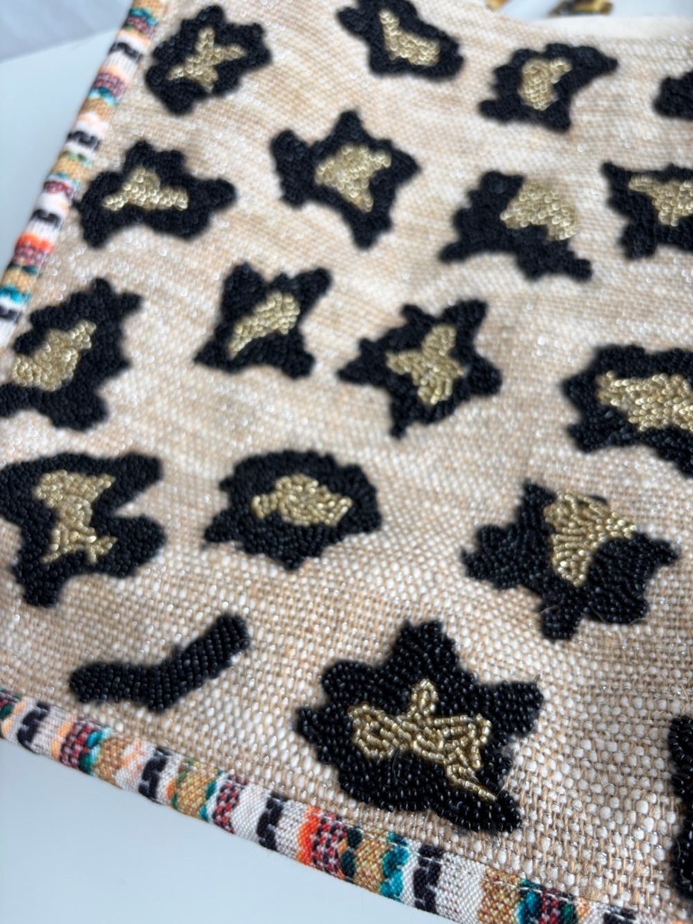America & Beyond Luxe Leopard Tote Bag
Beaded Bamboo Handles Beige/Black/Orange - Picture 13 of 17